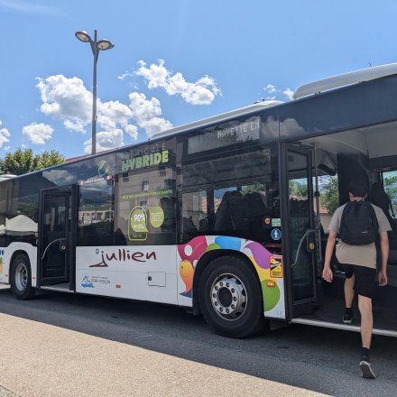 Bus