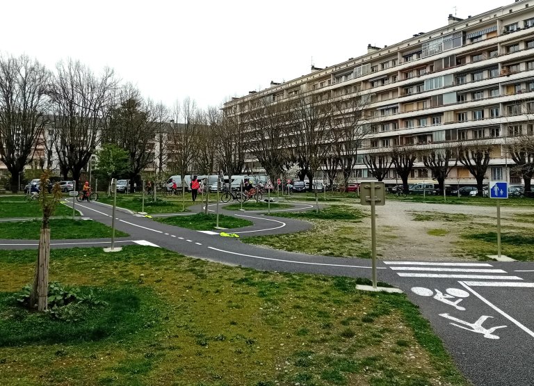 Photo aire vélo Chambéry