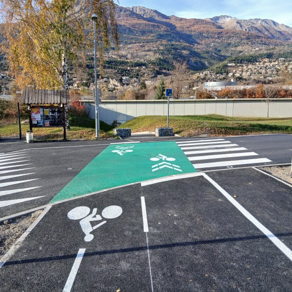Aménagement du carrefour route des Vachères - ancienne route de Baratier