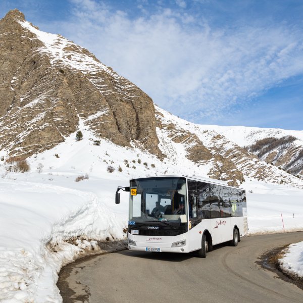 Photo d'un bus Vaï à Crévoux